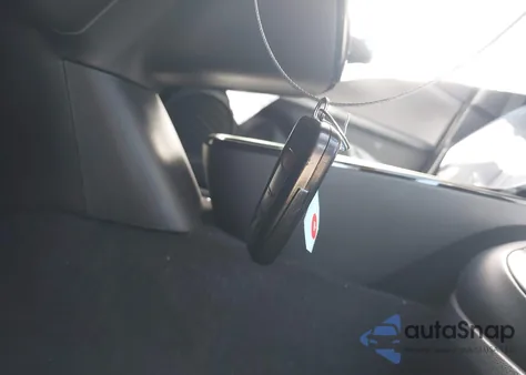 2019 Toyota Prius L Eco/Le/Limited/Xle z USA, uszkodzony, nr VIN JTDKARFU1K3079135